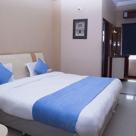 Hotel Oyo 3345 Shubham Beach Puri Exterior foto