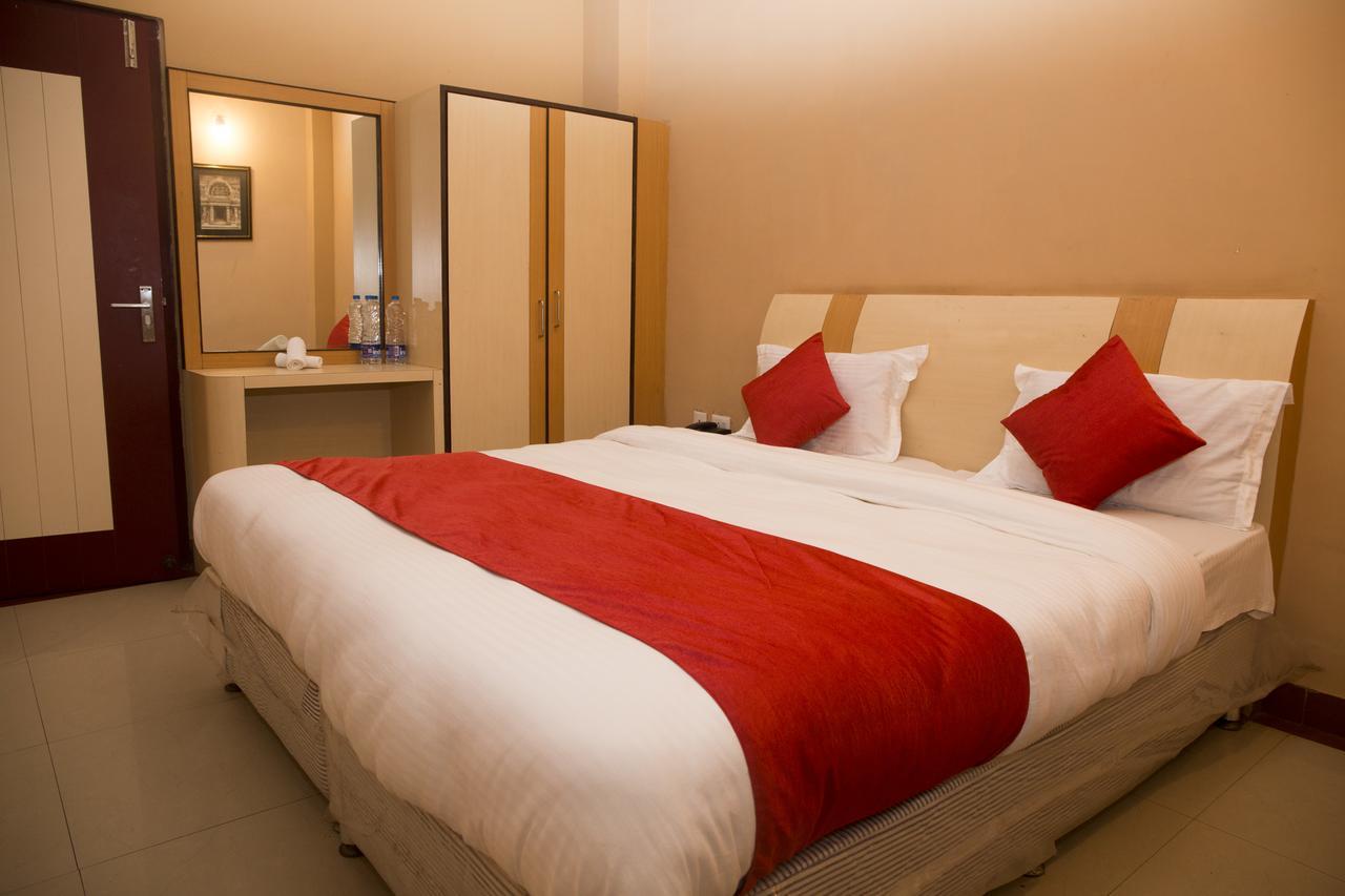 Hotel Oyo 3345 Shubham Beach Puri Exterior foto