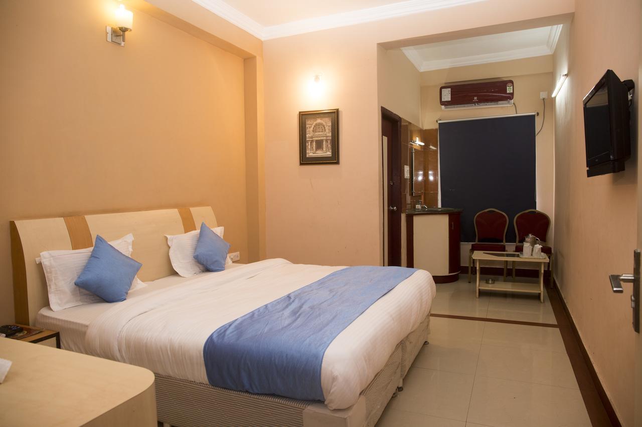 Hotel Oyo 3345 Shubham Beach Puri Exterior foto